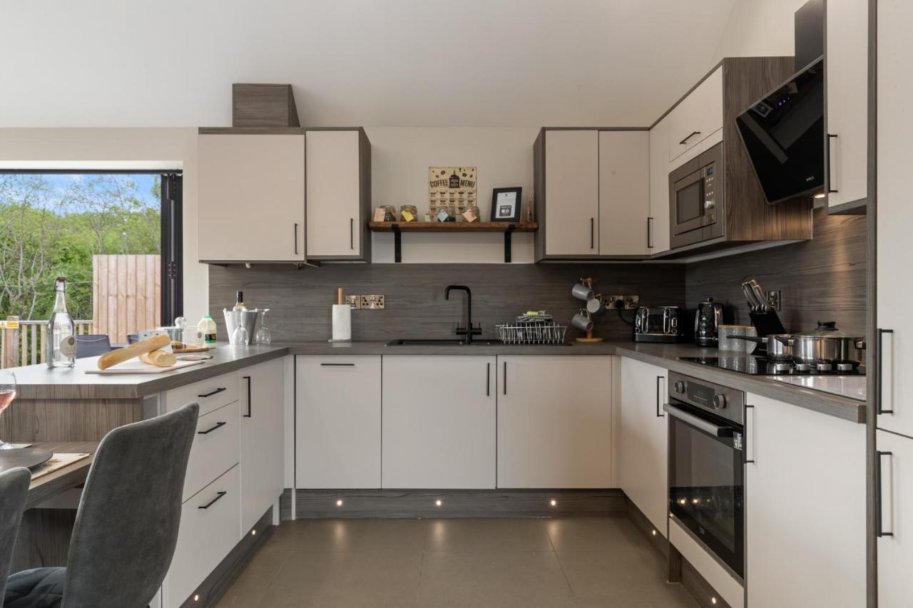 Cedar Cottage Тенби Екстериор снимка