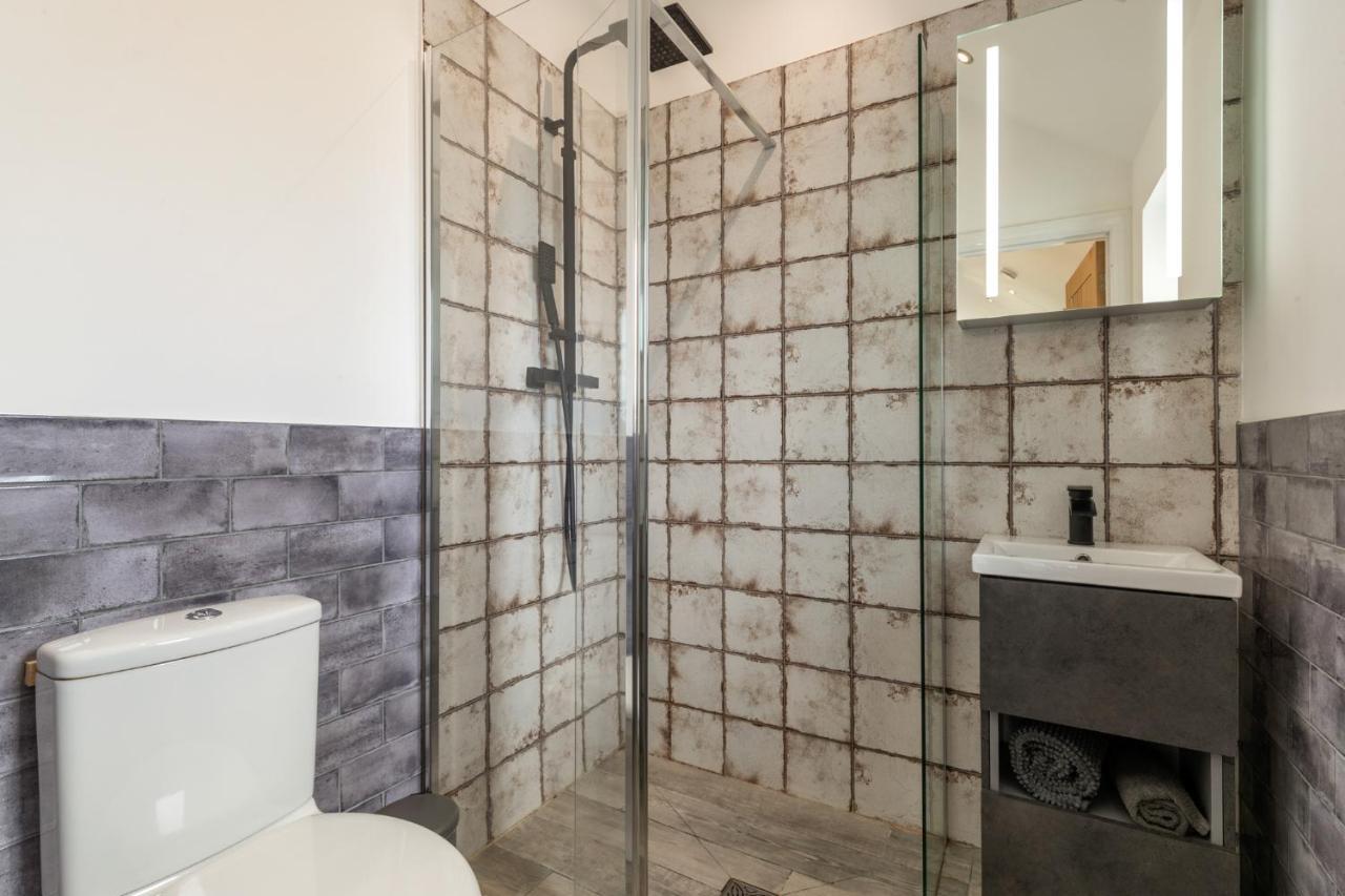 Cedar Cottage Тенби Екстериор снимка